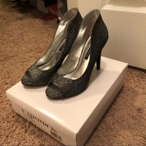 Formal Silver Glitter Pumps w/ matching Clutch
